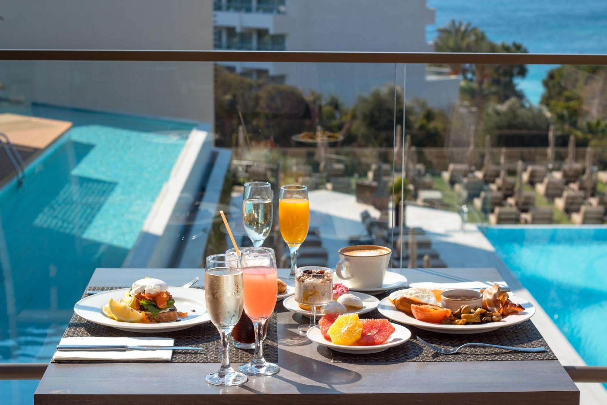 Amarande (Adults Only) Agia Napa Exterior foto A typical breakfast